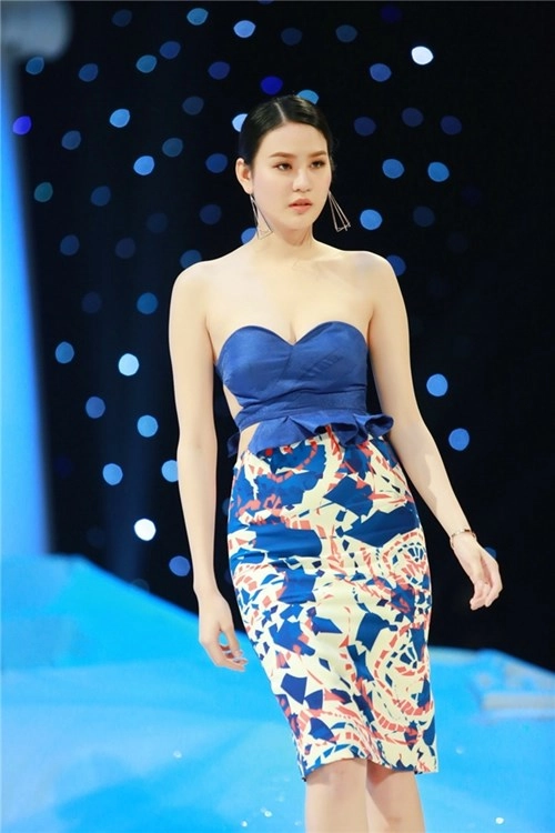 Hoàng thùy đón đầu xu hướng thời trang xuân
