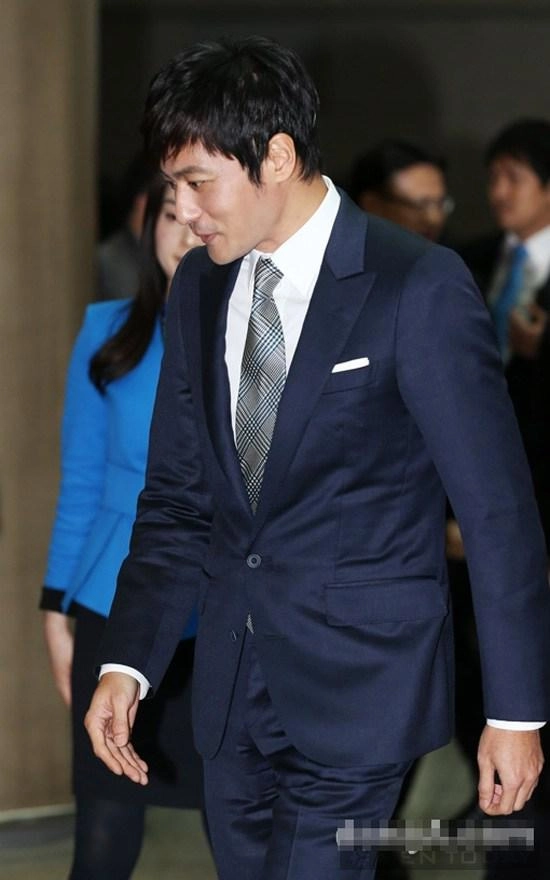 Jang dong gun phong độ và lịch lãm
