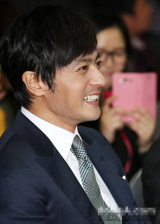 Jang dong gun phong độ và lịch lãm