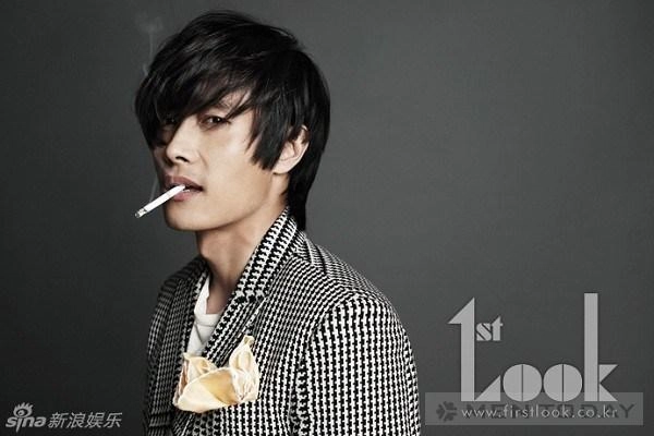 Ngôi sao chiếm lĩnh các tạp chí thời trang lee byung hun