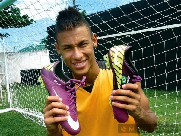 Phong cách tóc sành điệu của neymar cực đẹp