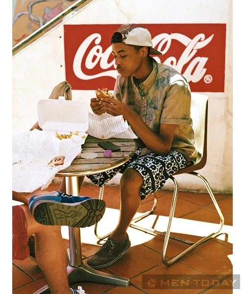 Trang phục họa tiết cho nam từ urban outfitters cá tính