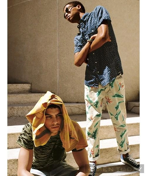 Trang phục họa tiết cho nam từ urban outfitters cá tính