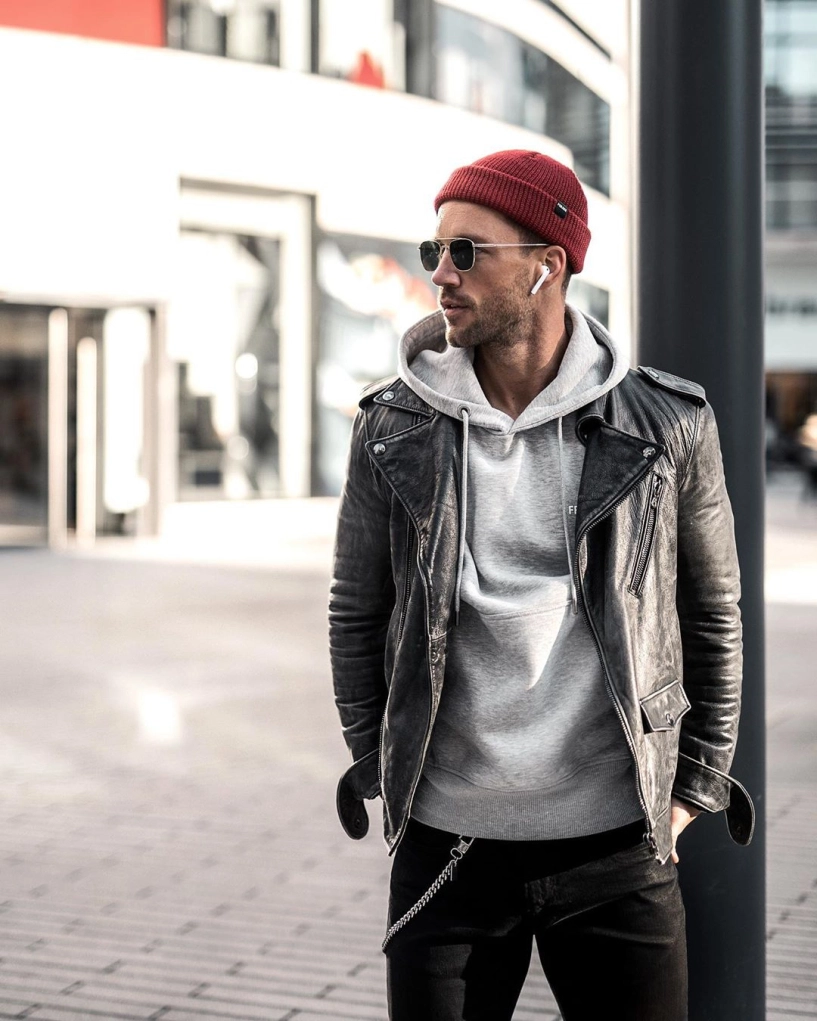 6 cách phối áo hoodie giúp chàng mê style streetwear thêm năng động
