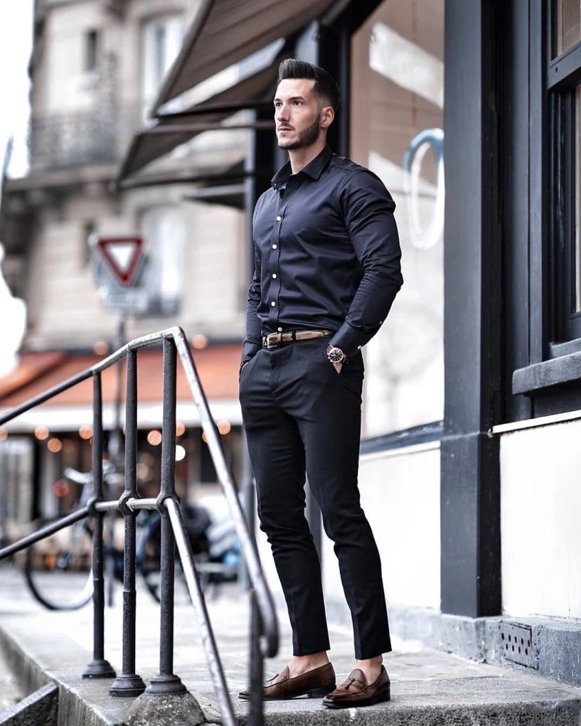 7 cách phối áo sơ mi đen ngầu siêu ngầu giúp chàng thêm cá tính