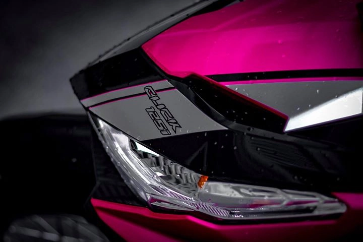 Honda click độ với phong cách hồng đen dọn độc đáo