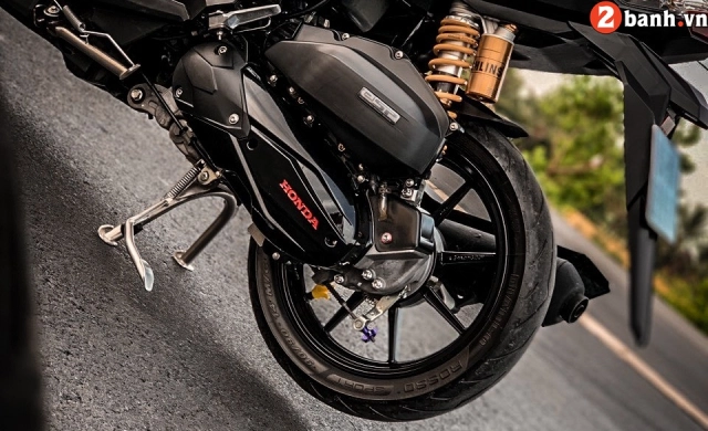 Vario độ đẹp mê ly sau ca phẫu thuật dàn chân cá tính