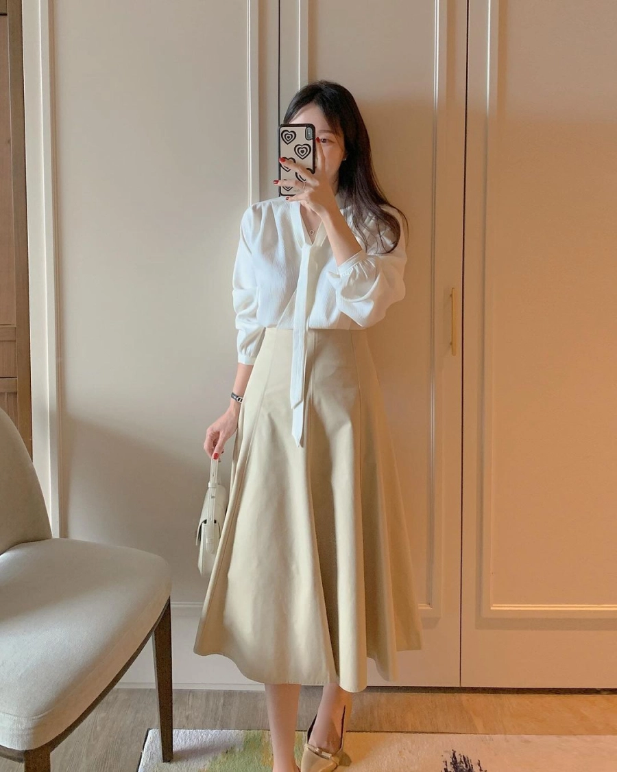 Sang xin mịn trong những ngày thu với áo blouse dài tay