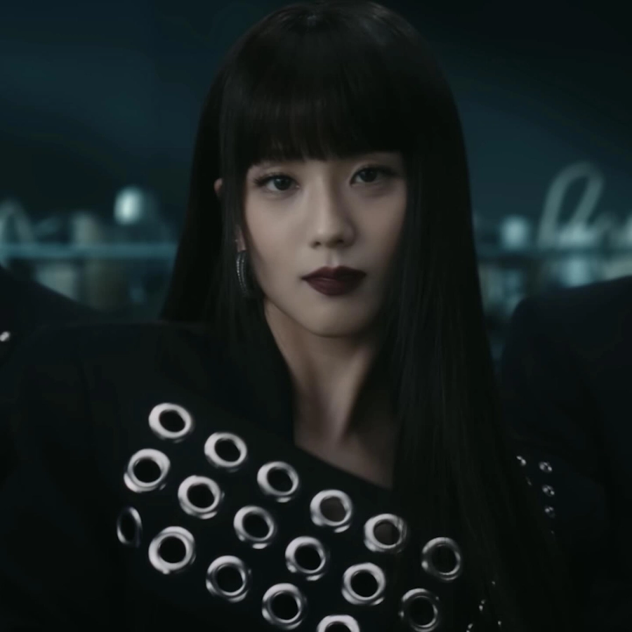 Nhan sắc ấn tượng của jisoo trong mv mới