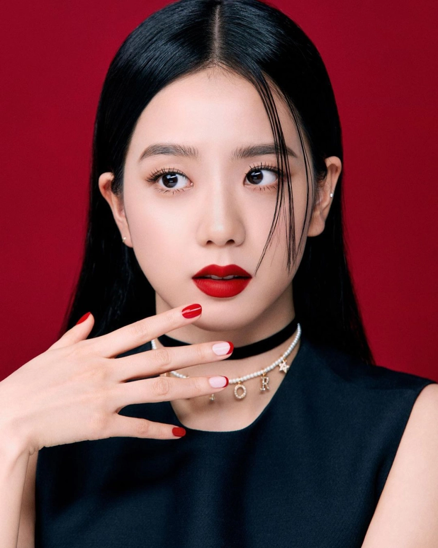 Nhan sắc ấn tượng của jisoo trong mv mới