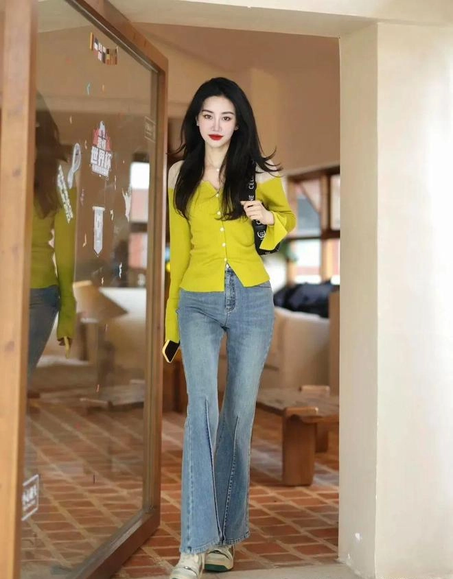 Mix quần jeans sao cho hiện đại 