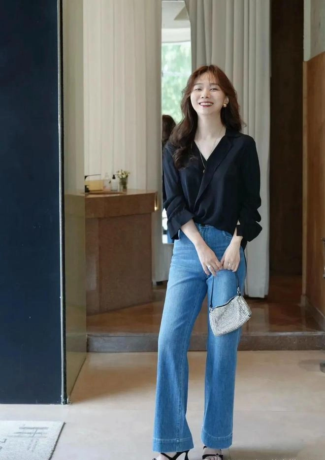 Mix quần jeans sao cho hiện đại 