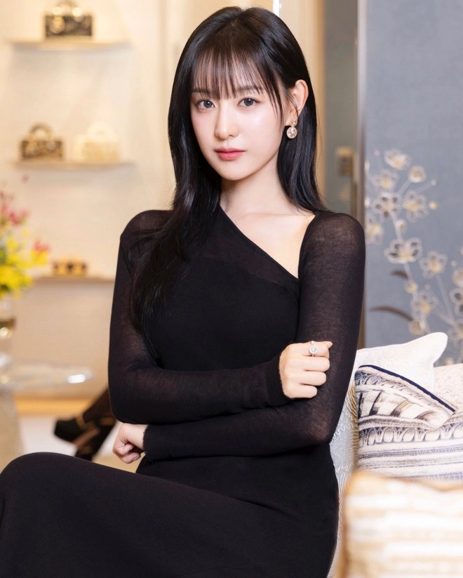 Top 10 nữ diễn viên đẹp nhất xứ Hàn 2025: Sốc khi Han So Hee tầm này mà xếp chót, Jisoo ở đâu?- Ảnh 13. Top 10 nữ diễn viên đẹp nhất xứ hàn 2025