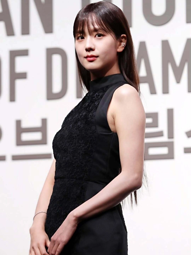 Top 10 nữ diễn viên đẹp nhất xứ Hàn 2025: Sốc khi Han So Hee tầm này mà xếp chót, Jisoo ở đâu?- Ảnh 21. Top 10 nữ diễn viên đẹp nhất xứ hàn 2025
