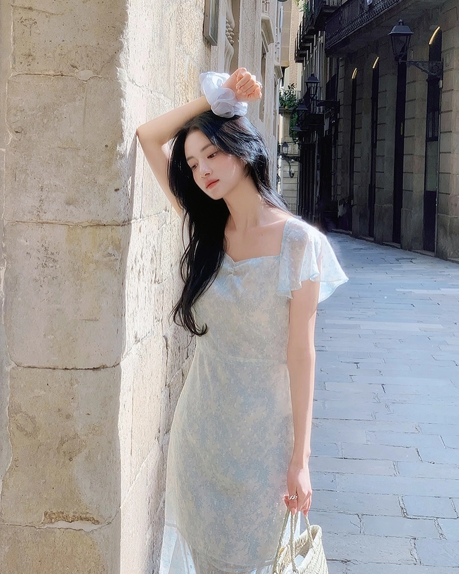 Những mẫu váy hè nên có ngay trong tủ đồ