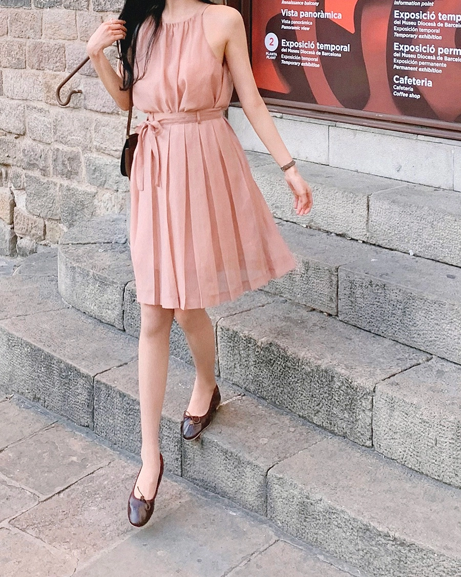 Những mẫu váy hè nên có ngay trong tủ đồ