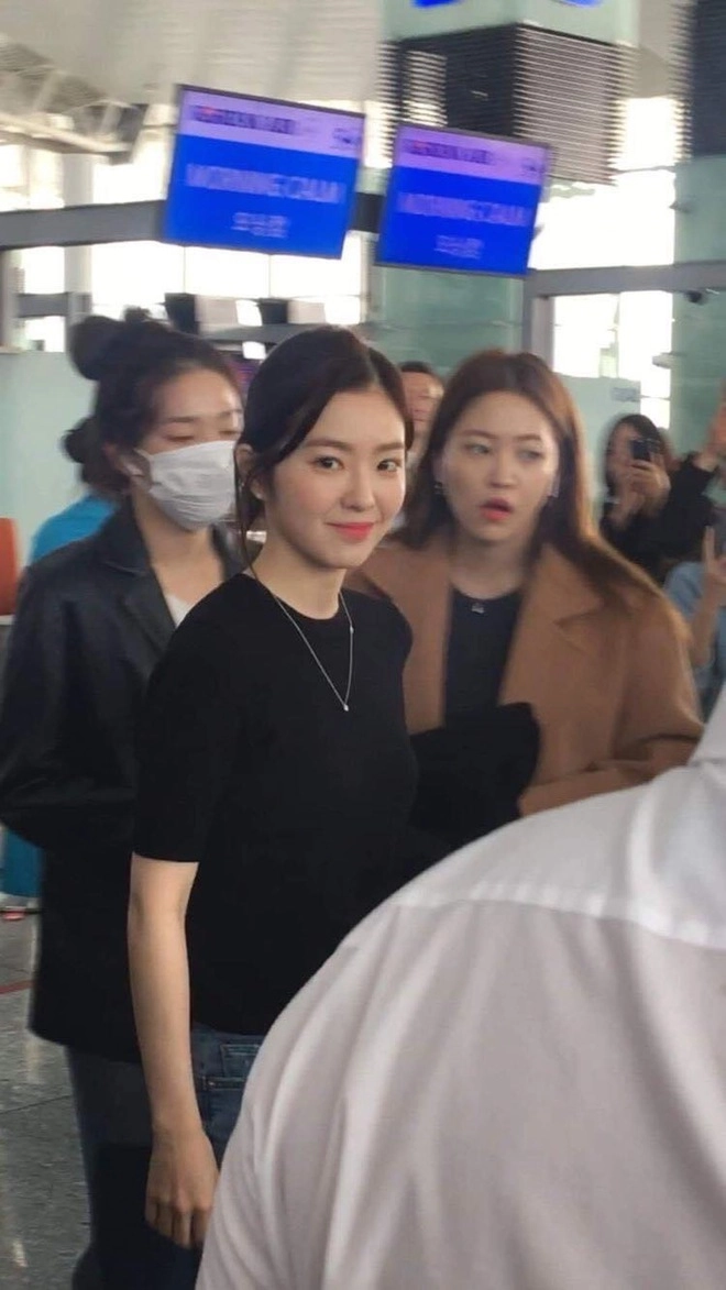 Irene gây lú với ảnh cận mặt nét “ảo như AI”, soi qua cam thường có dìm nổi tường thành nhan sắc?- Ảnh 10. Cận mặt nét ảo như ai của nữ thần irene