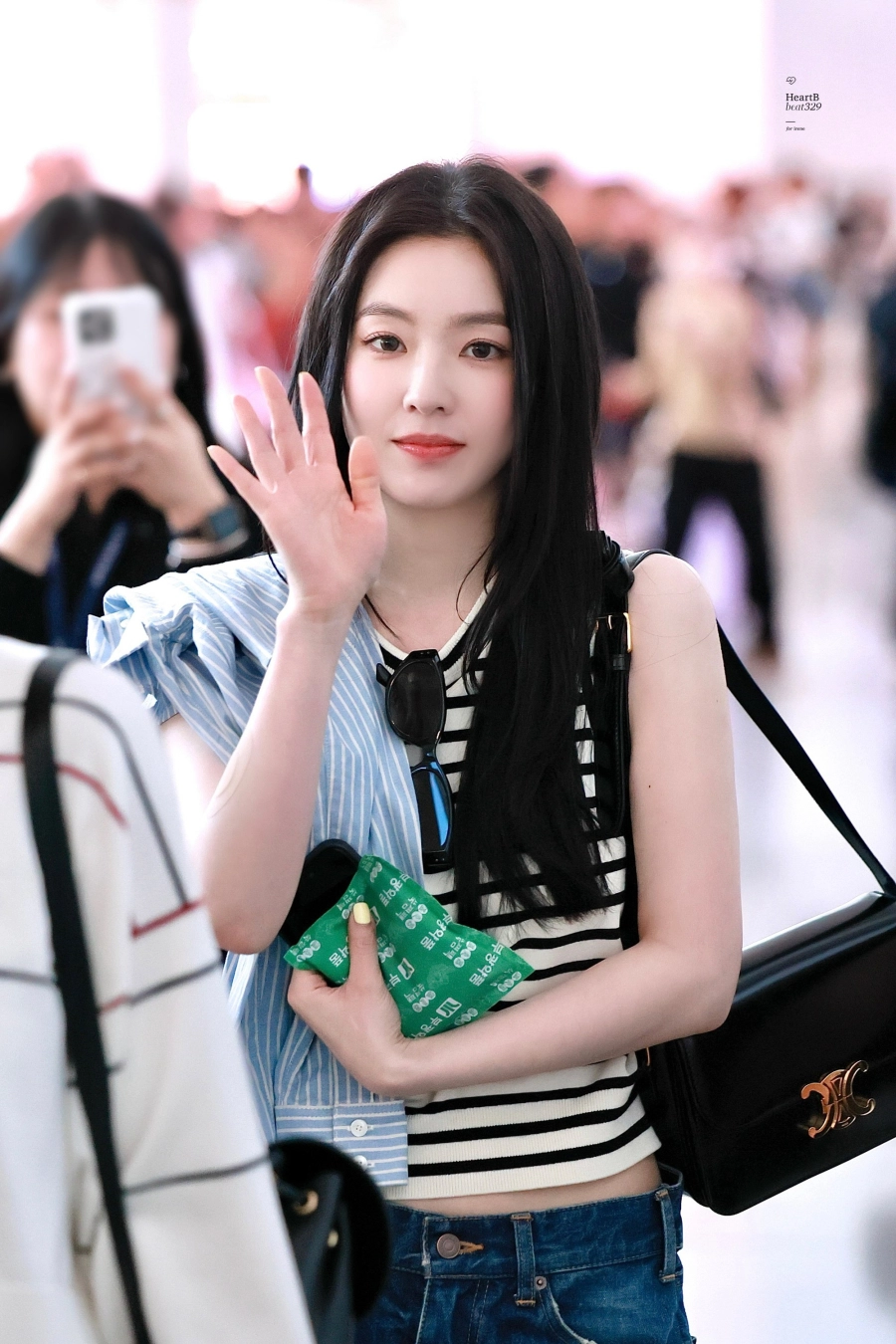 Irene gây lú với ảnh cận mặt nét “ảo như AI”, soi qua cam thường có dìm nổi tường thành nhan sắc?- Ảnh 15. Cận mặt nét ảo như ai của nữ thần irene