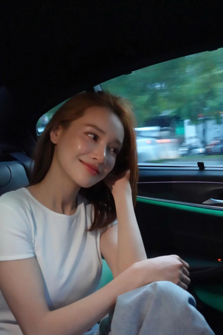Nhã phương chiếm trọn spotlight ở show của ntk chung thanh phong