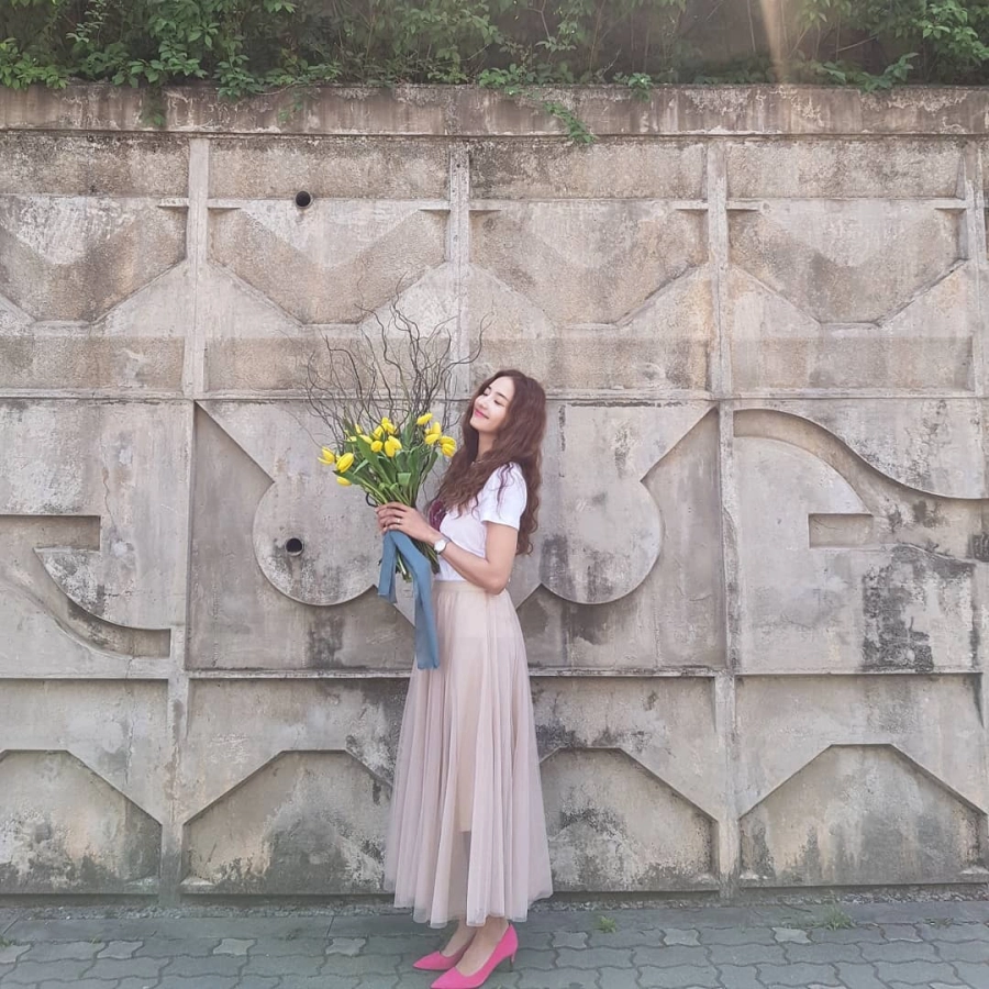 Nhan sắc tuổi 44 của búp bê xứ hàn han chae young
