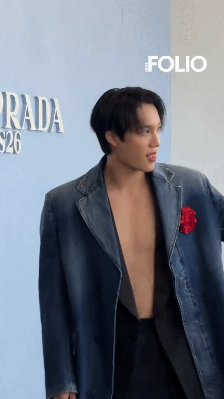 Kai exo xuất hiện gây náo loạn show prada