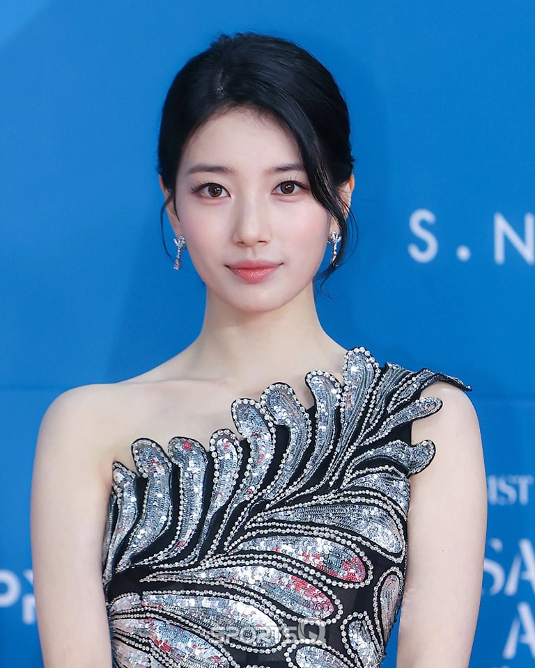 Suzy để mặt mộc kéo gần 2 triệu lượt vào hóng- Ảnh 15. Mặt mộc của suzy hút 2 triệu người xem
