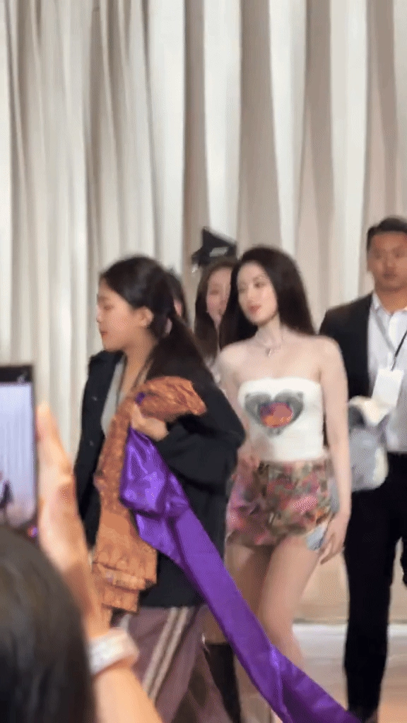 Vẻ đẹp tự nhiên của shuhua diệp thư hoa