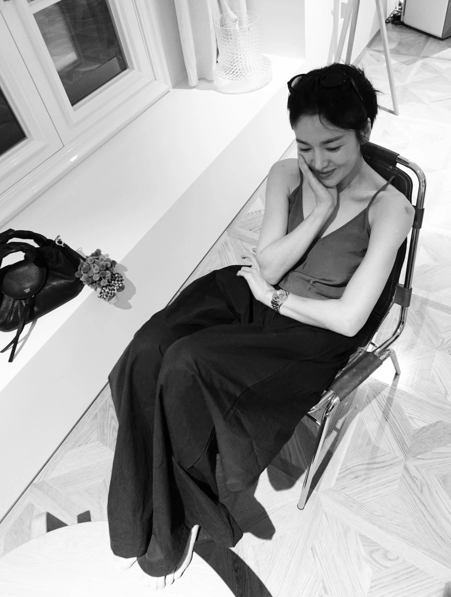 Loạt ảnh đời thường mới đăng tải của song hye kyo