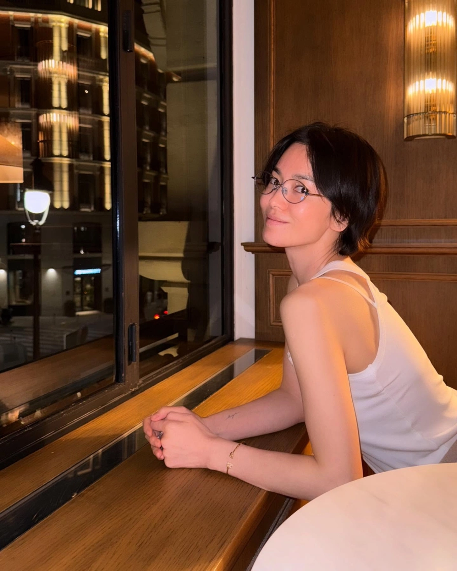 Loạt ảnh đời thường mới đăng tải của song hye kyo
