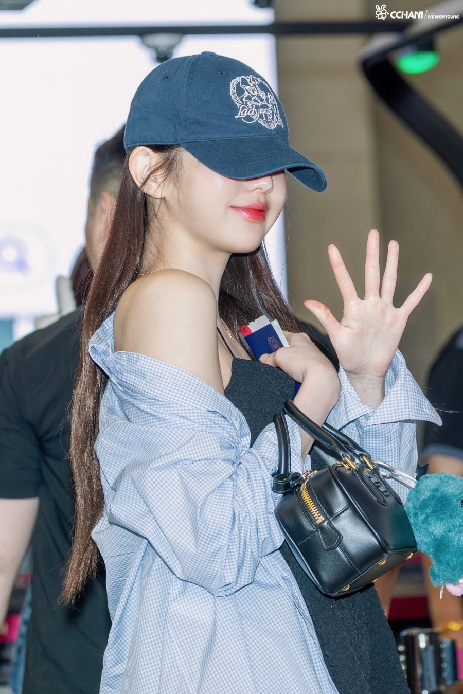 Tỉ lệ cơ thể siêu thực của công chúa kpop