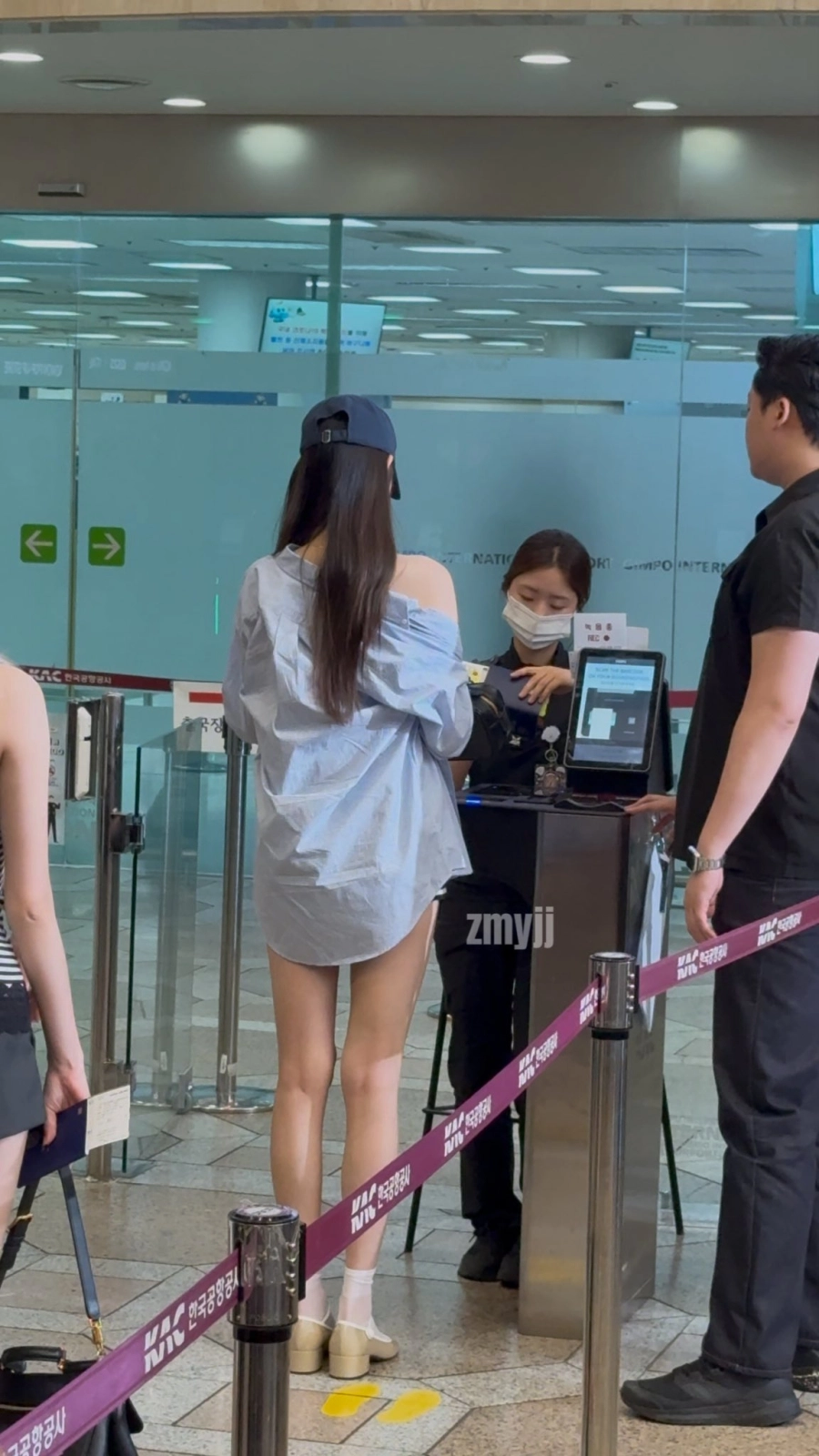 Tỉ lệ cơ thể siêu thực của công chúa kpop