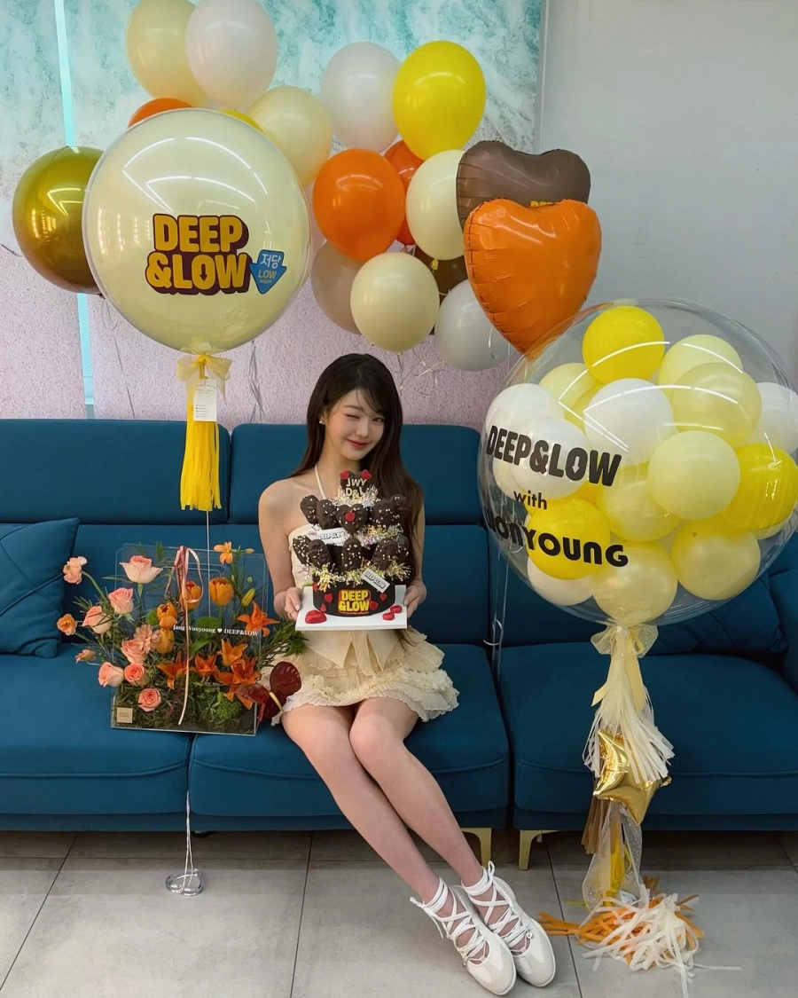 Tỉ lệ cơ thể siêu thực của công chúa kpop