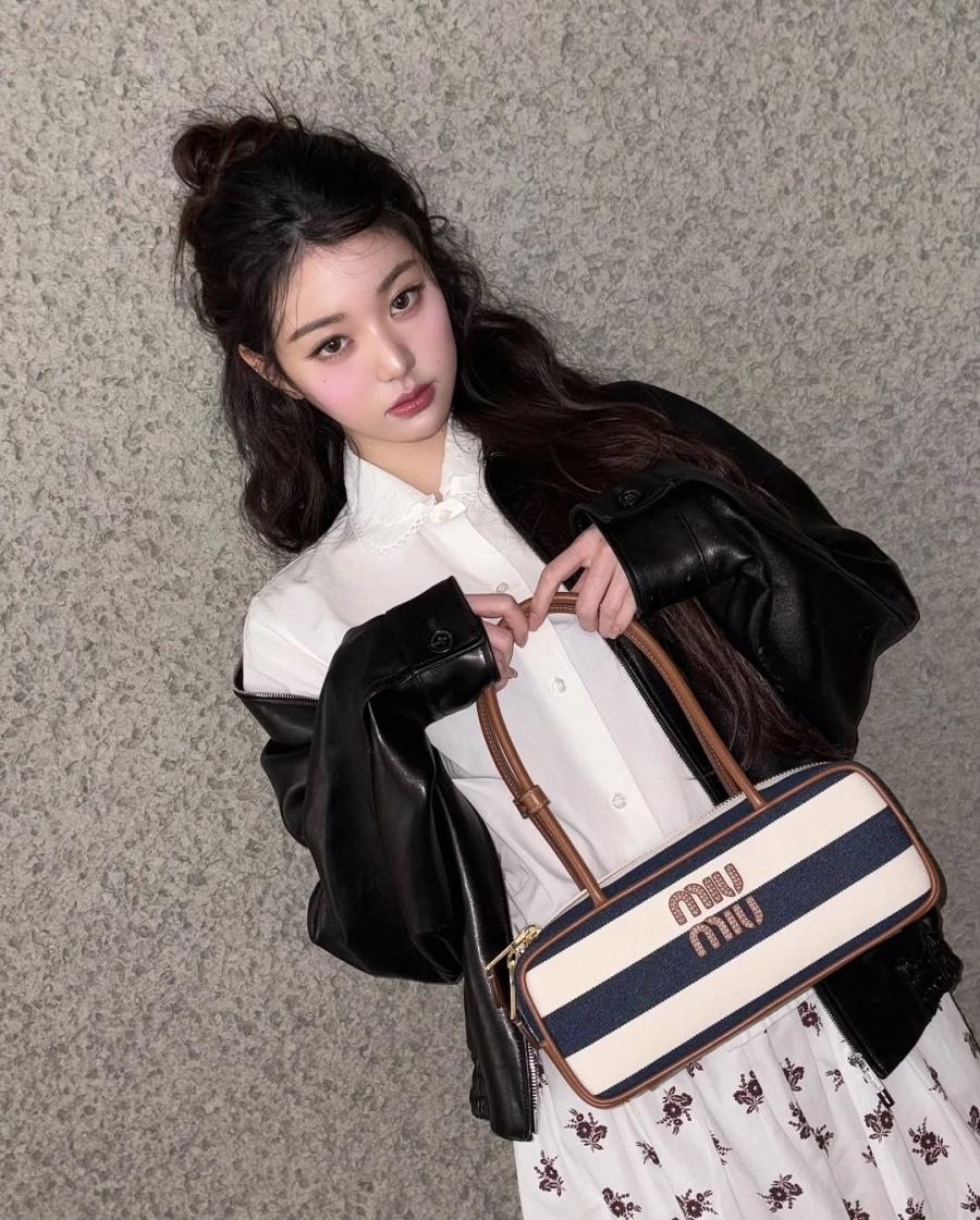 Tỉ lệ cơ thể siêu thực của công chúa kpop