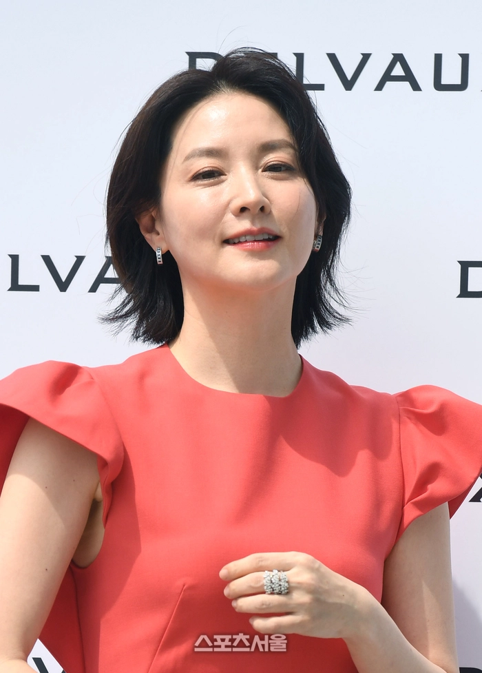 4 kiểu tóc gọn gàng trẻ trung của lee young ae
