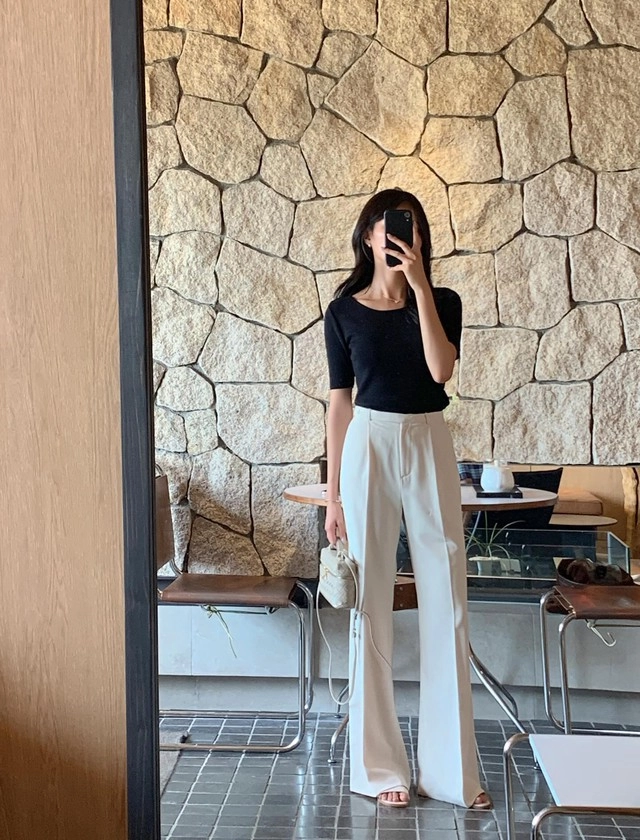 Diện quần ống rộng tuyệt đối sành điệu cho nàng genz