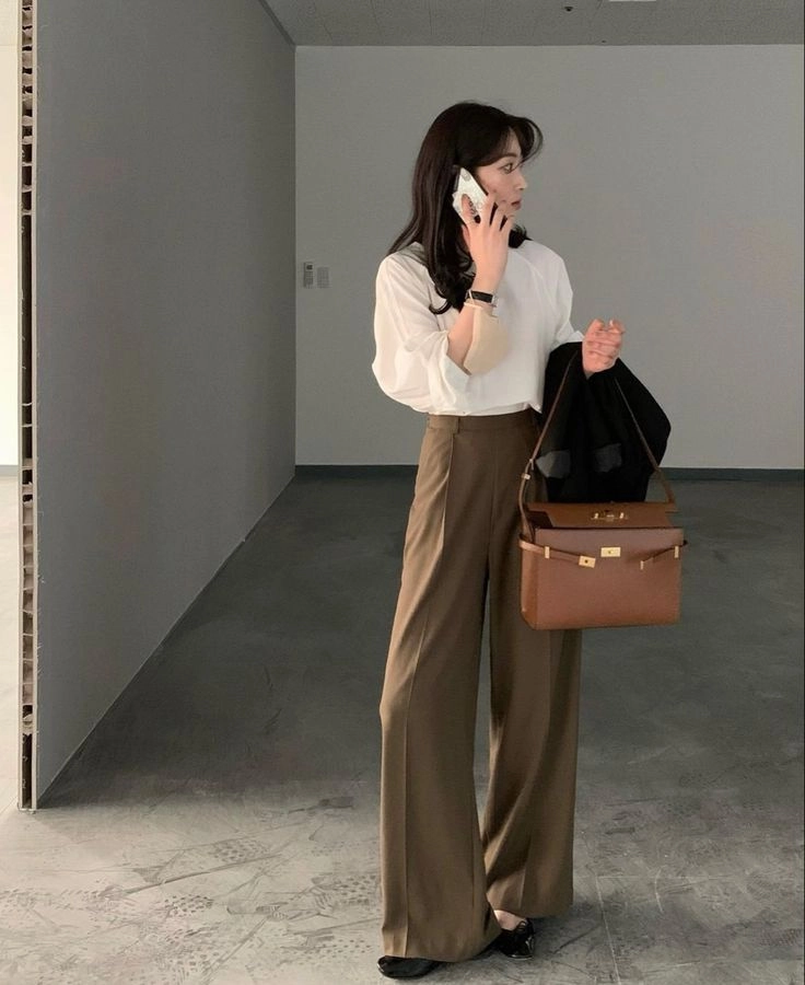 Chiếc quần hại dáng chị em công sở