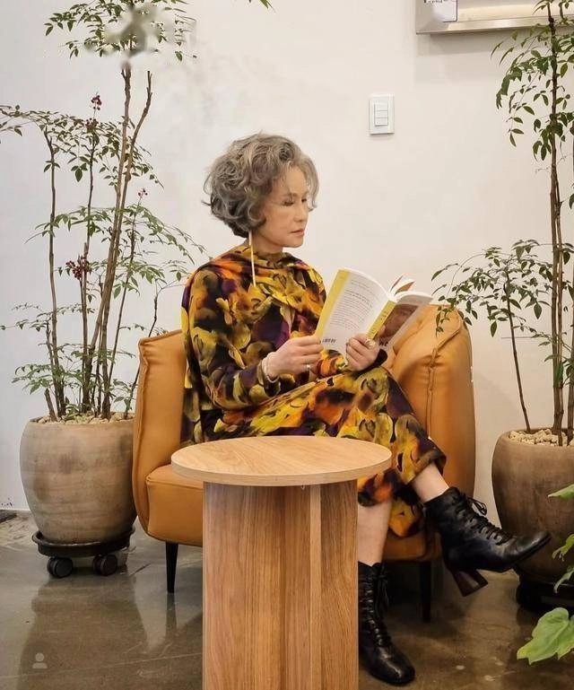 Học bí kíp mặc đẹp từ fashionista 70