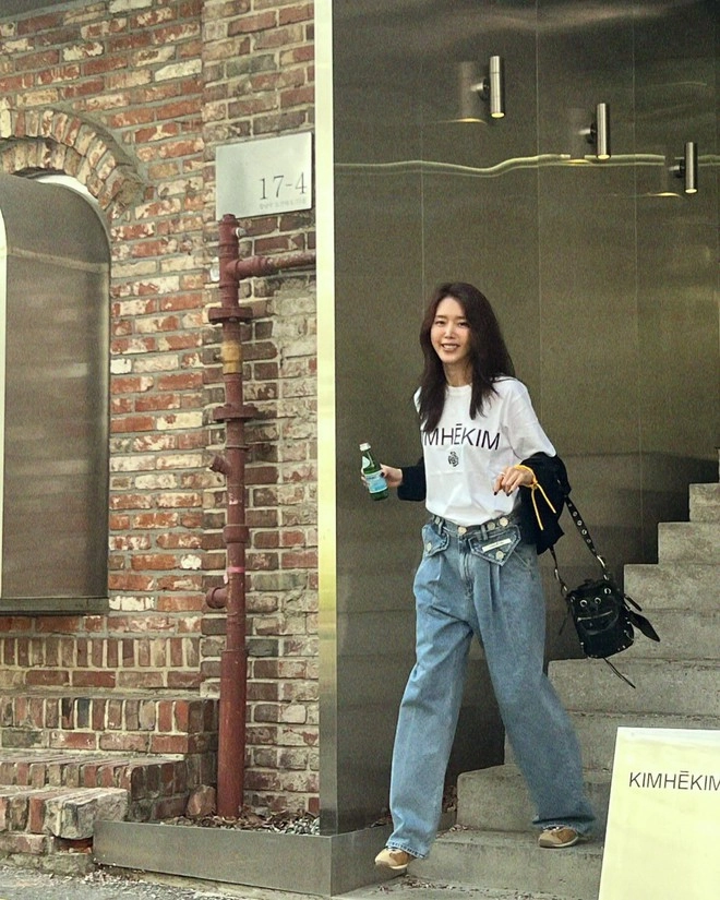Không bao giờ lỗi trend với 4 mẫu quần jeans đơn giản nhưng quen thuộc
