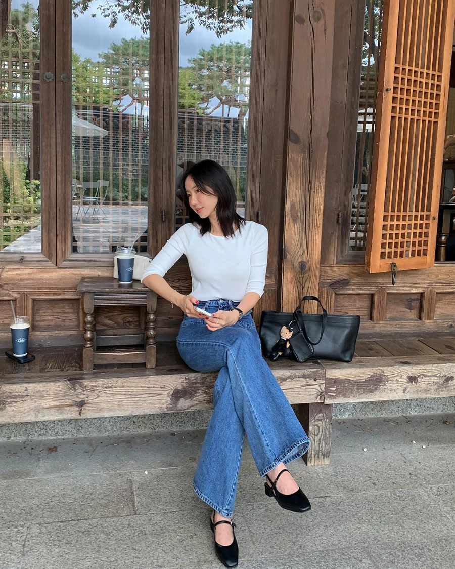 Áo trắng và quần jeans xanh nàng đã thử 
