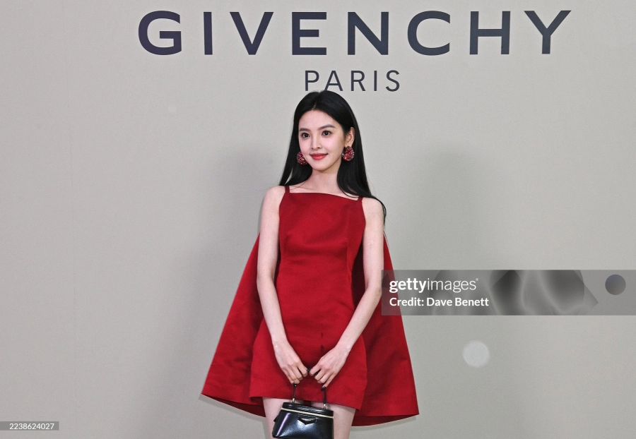 Chương nhược nam được givenchy công bố là đại sứ thương hiệu mới